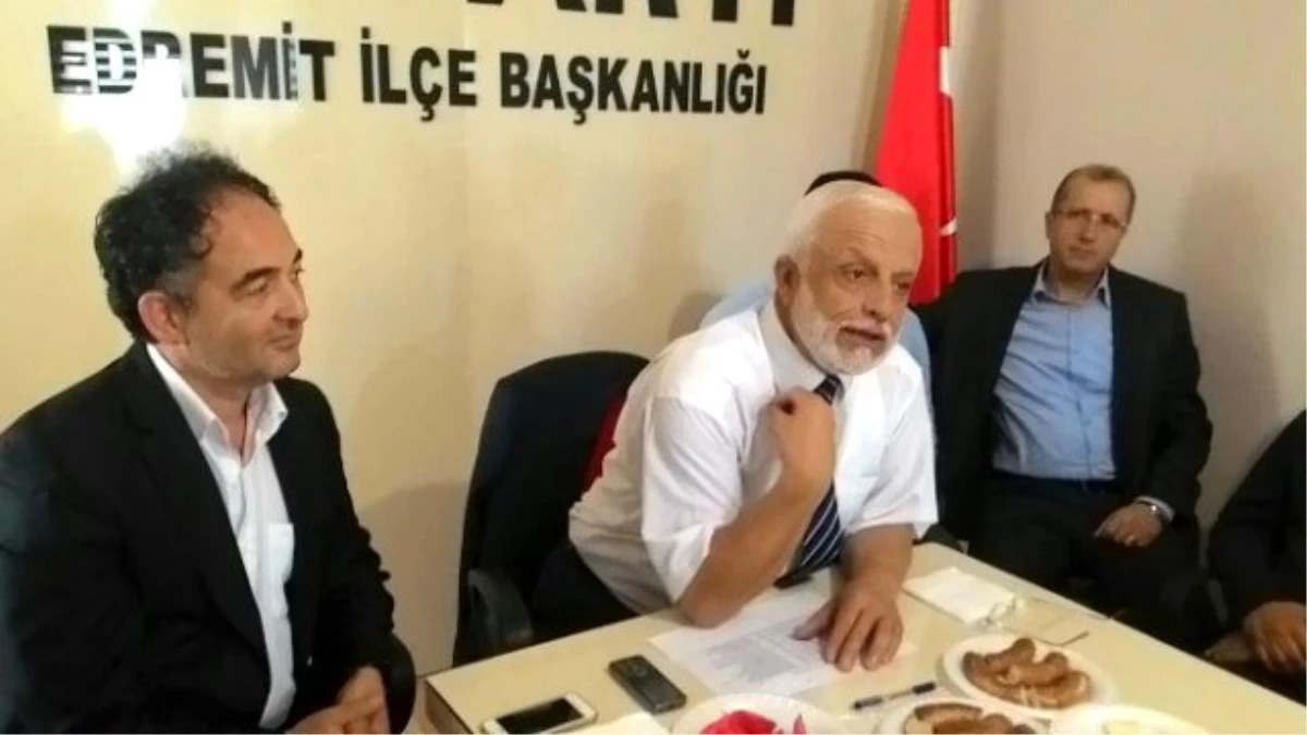 Hüseyin Kansu AK Parti Edremit İlçe Teşkilatını Ziyaret Etti