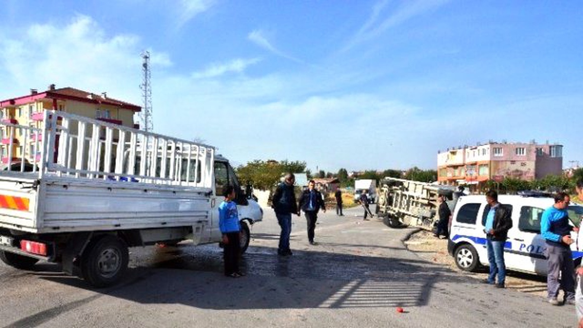 Kavşakta Zincirleme Kaza, 1 Yaralı