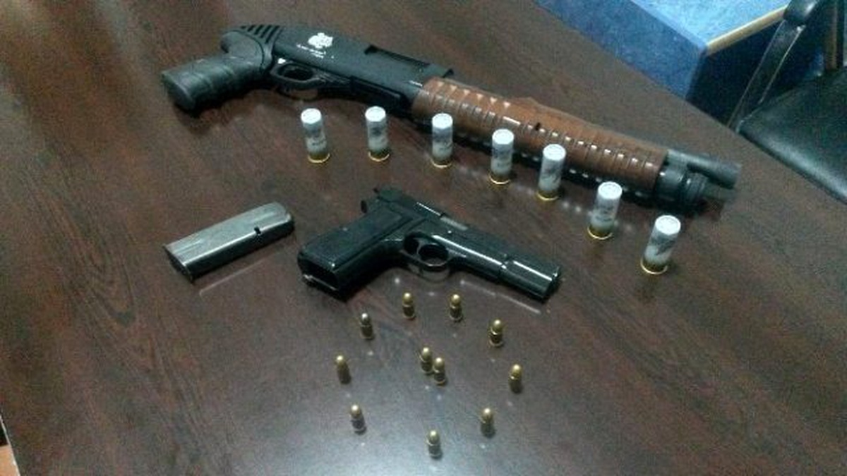 Polisin Şüphesi Silahları Yakalattı