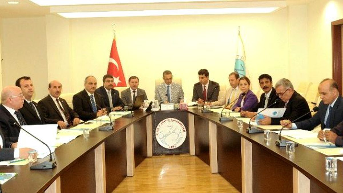 Üniversitede Tanıtım ve İnceleme Programına Düzenlendi