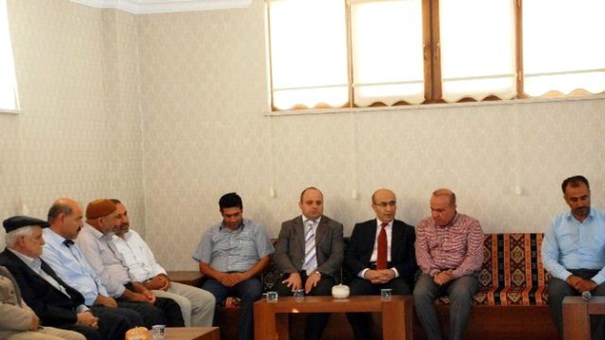 Vali Demirtaş, Şehidin Ailesine Taziye Ziyareti Gerçekleştirdi