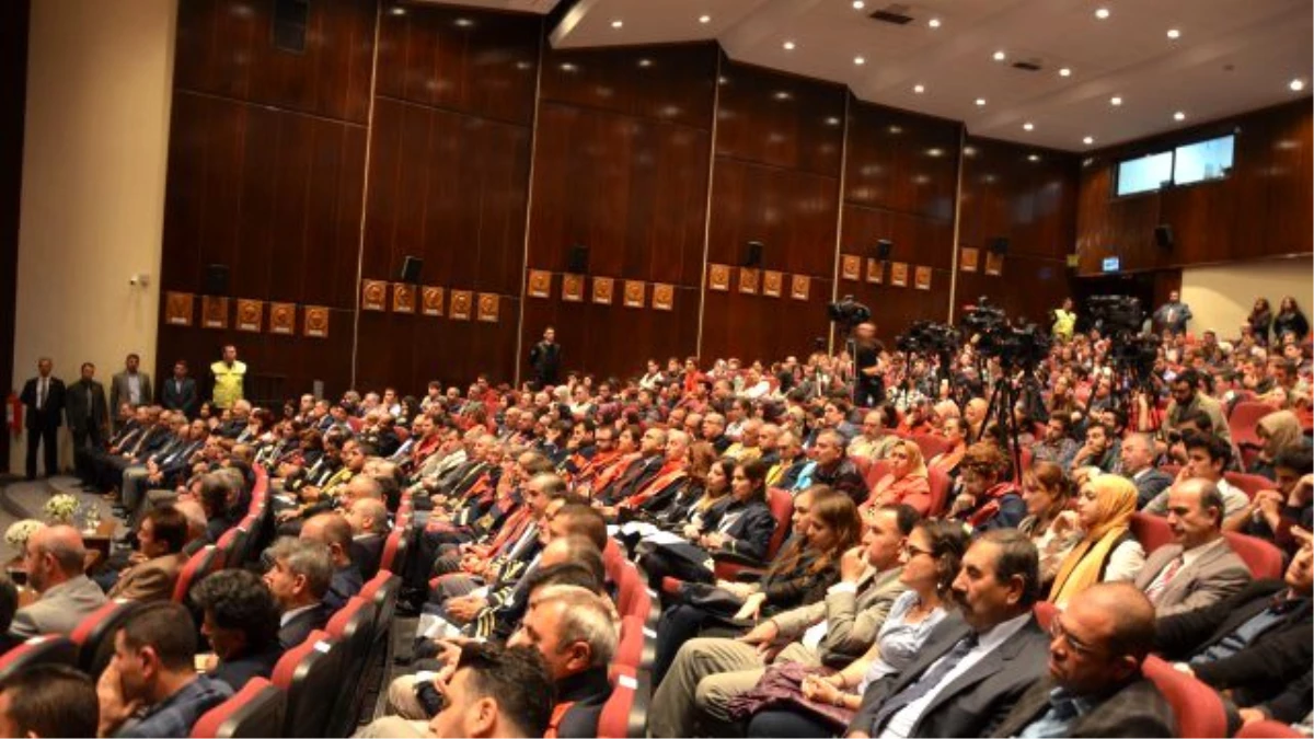 Vali Düzgün Erciyes Üniversitesi Akademik Yıl Açılışına Katıldı