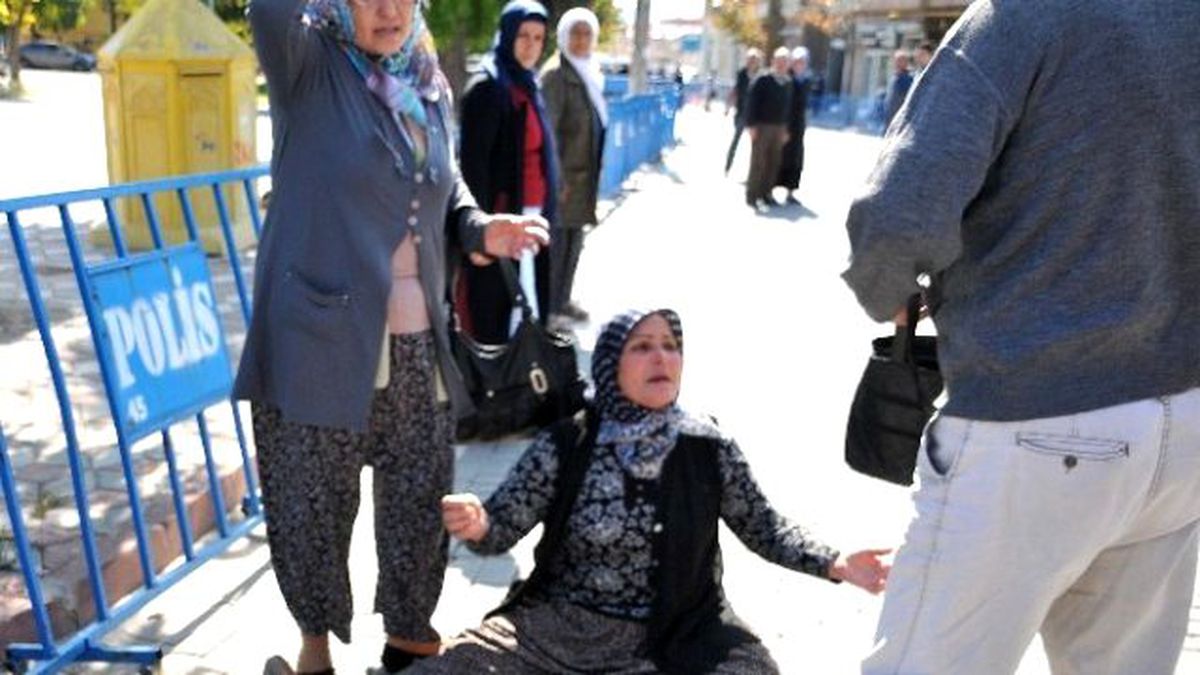 Acılı Ailelerden Tanığa Tepki
