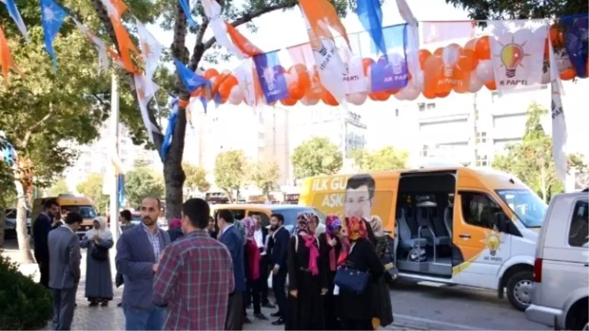 AK Parti Konya Her Gün 25 Bin Kişiye Ulaşıyor