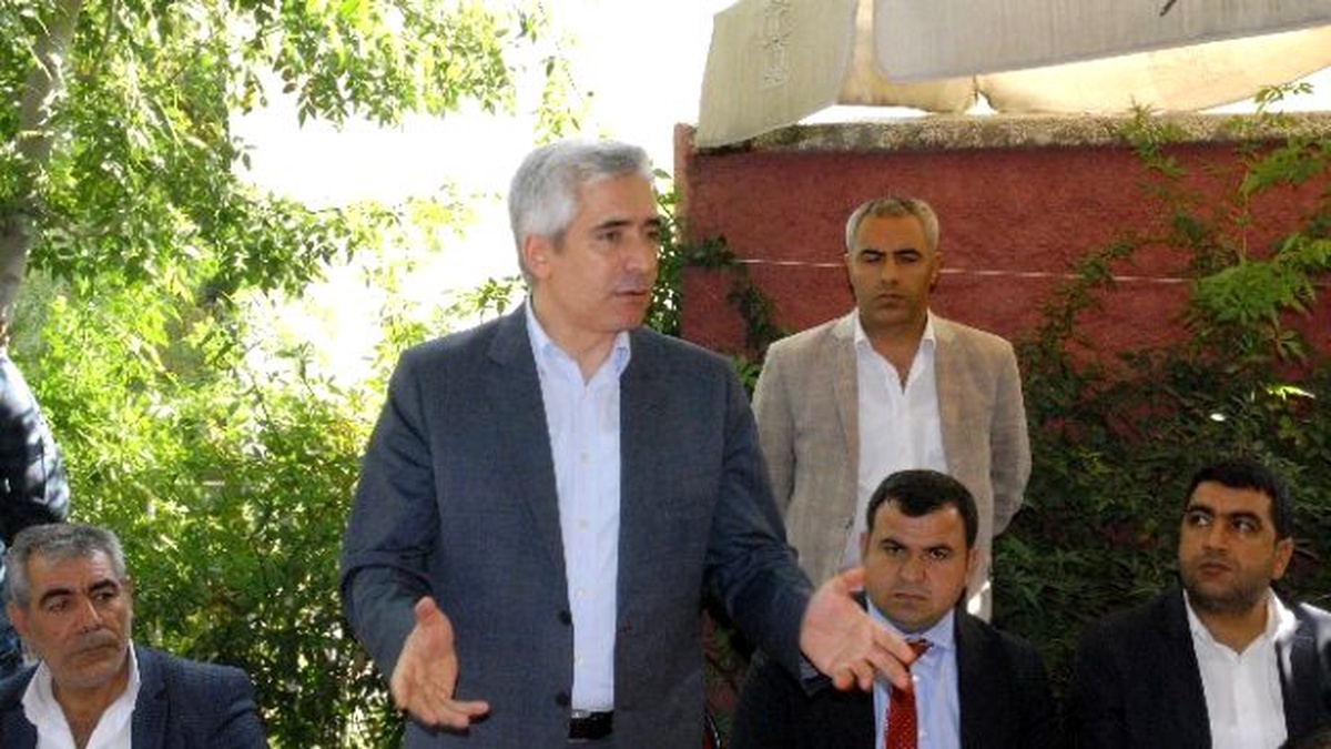 AK Parti\'li Adaylar, Muhtarlarla Bir Araya Geldi