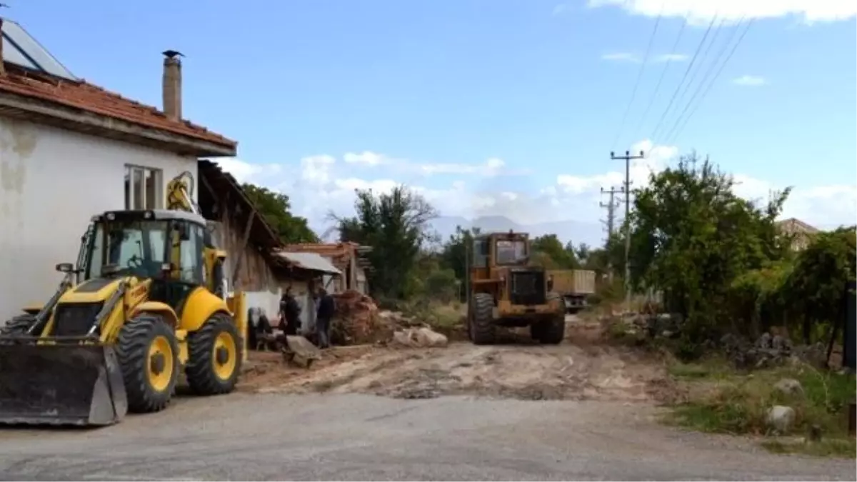 Akalan Mahallesi\'nde Alt Yapı Çalışması Başladı