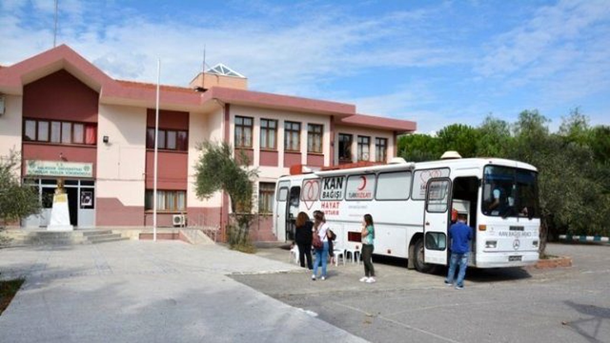 Altınoluk Myo\'dan Kan Bağışı Kampanyasına Tam Destek