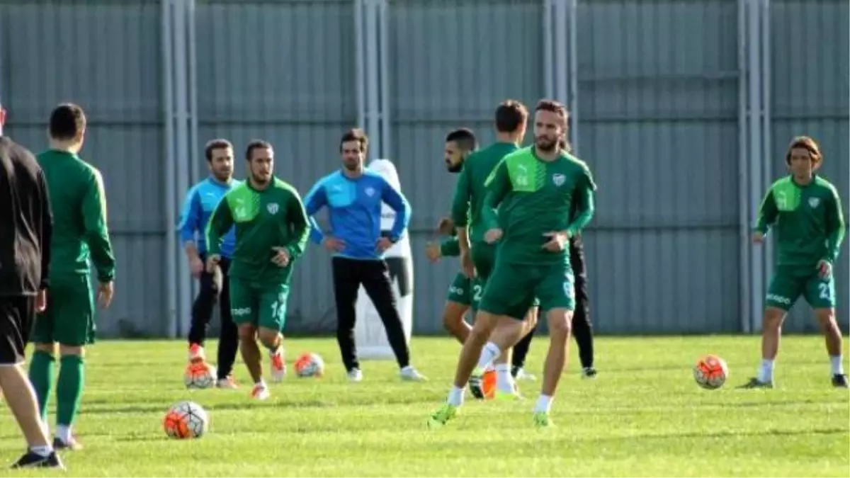 Bursaspor Eksik Kadroyla Çalıştı