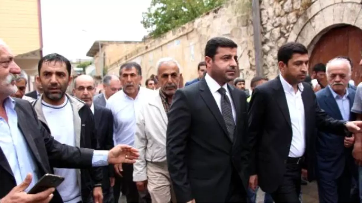 Demirtaş: Ülkenin Düşmanı, Kan Emici, Terörist Değiliz