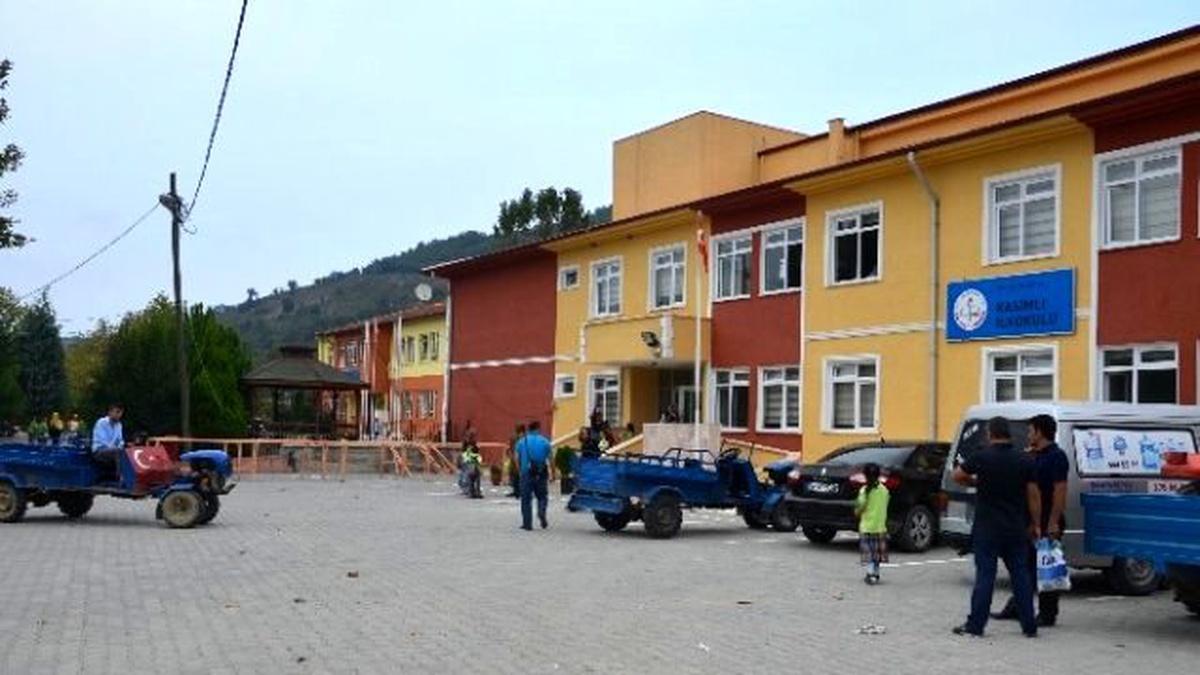 İlk ve Ortaokul Öğrencilerin Taşıma Sorunu Çözüldü