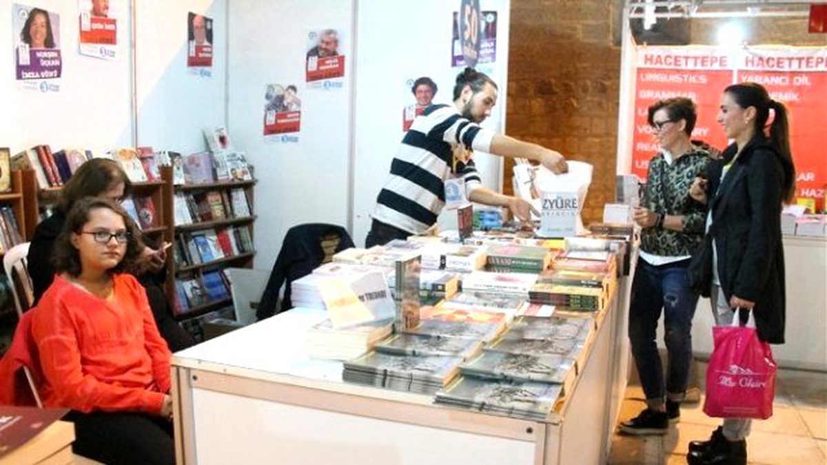 Kitap Fuarının En Küçük Yazarı
