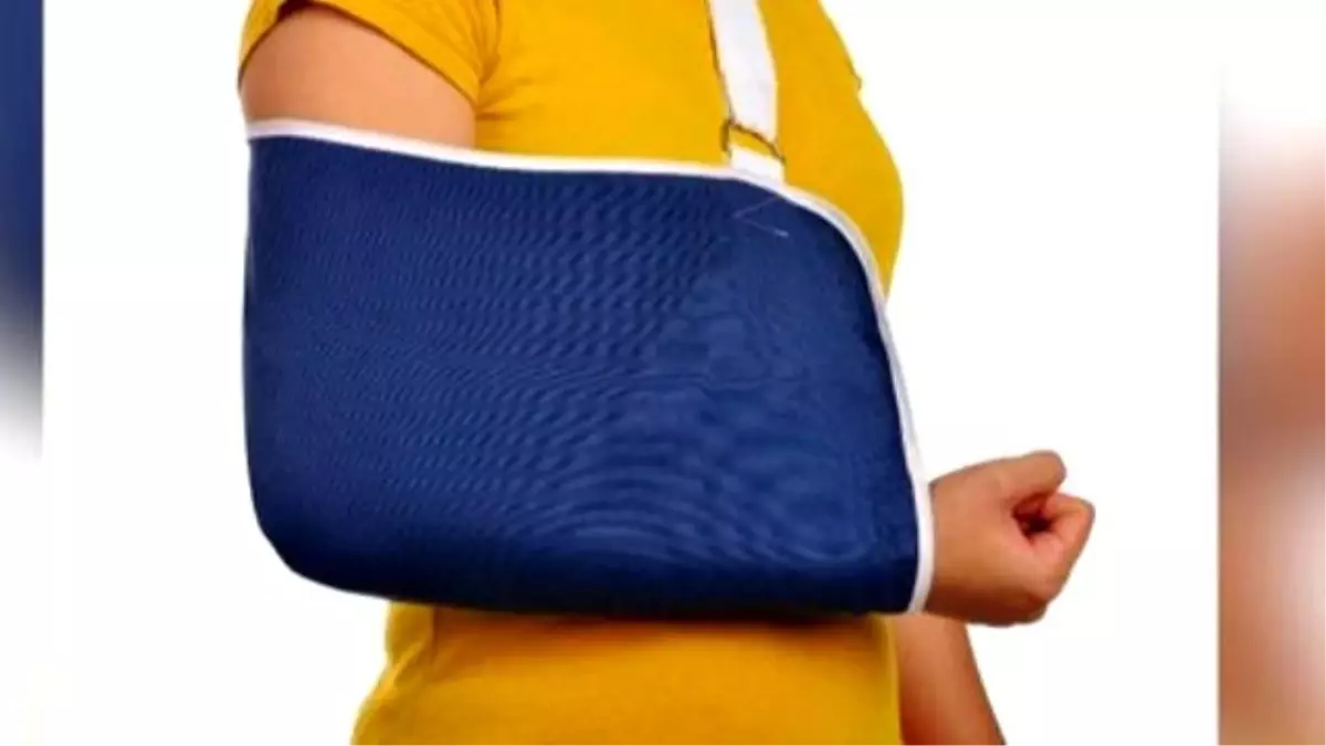 Meanest Aunt Ever Sues Nephew For Breaking Her Wrist During Hug