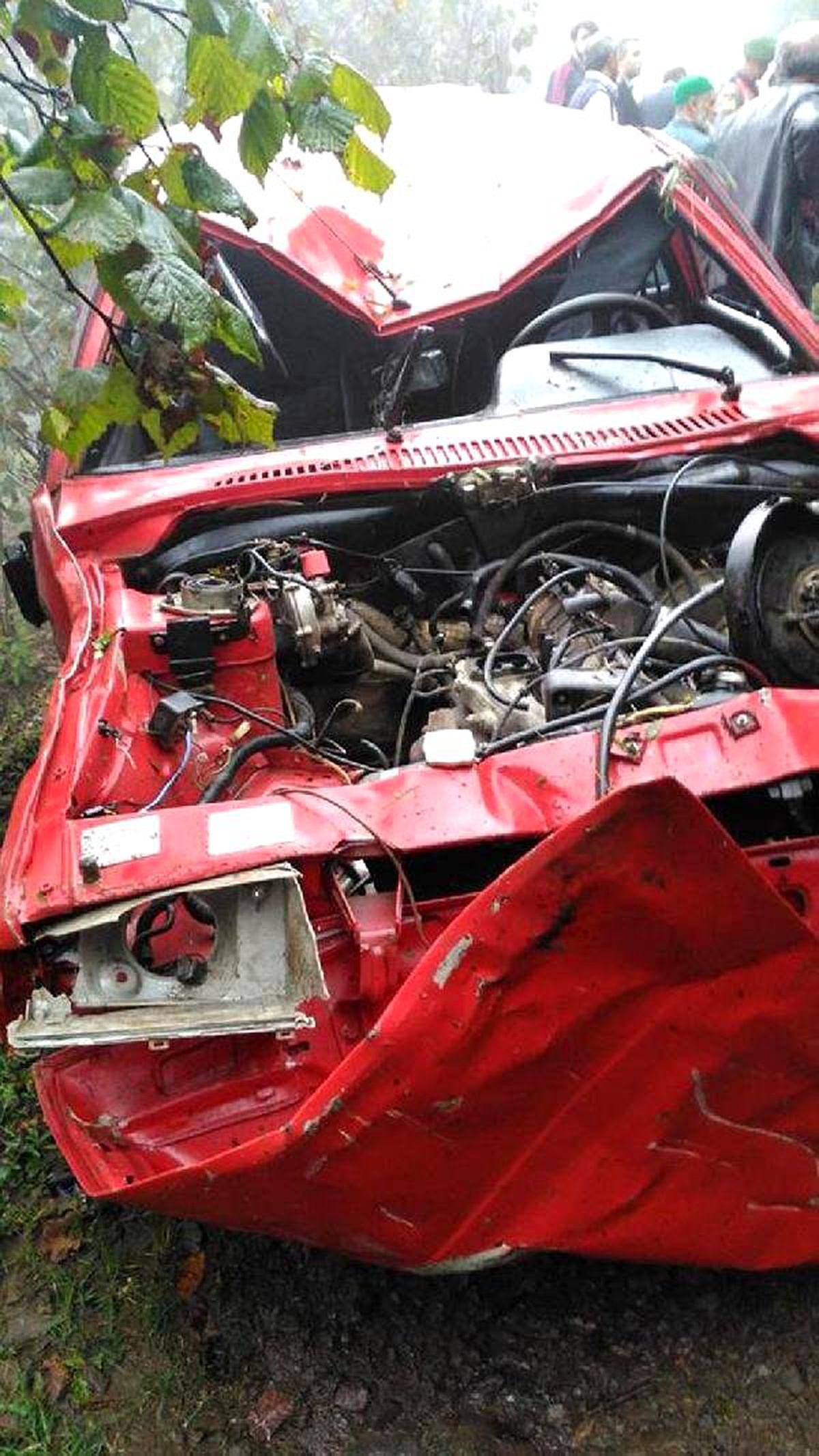 Ordu\'da Otomobil Uçurumdan Yuvarlandı: 2 Ölü 1 Yaralı