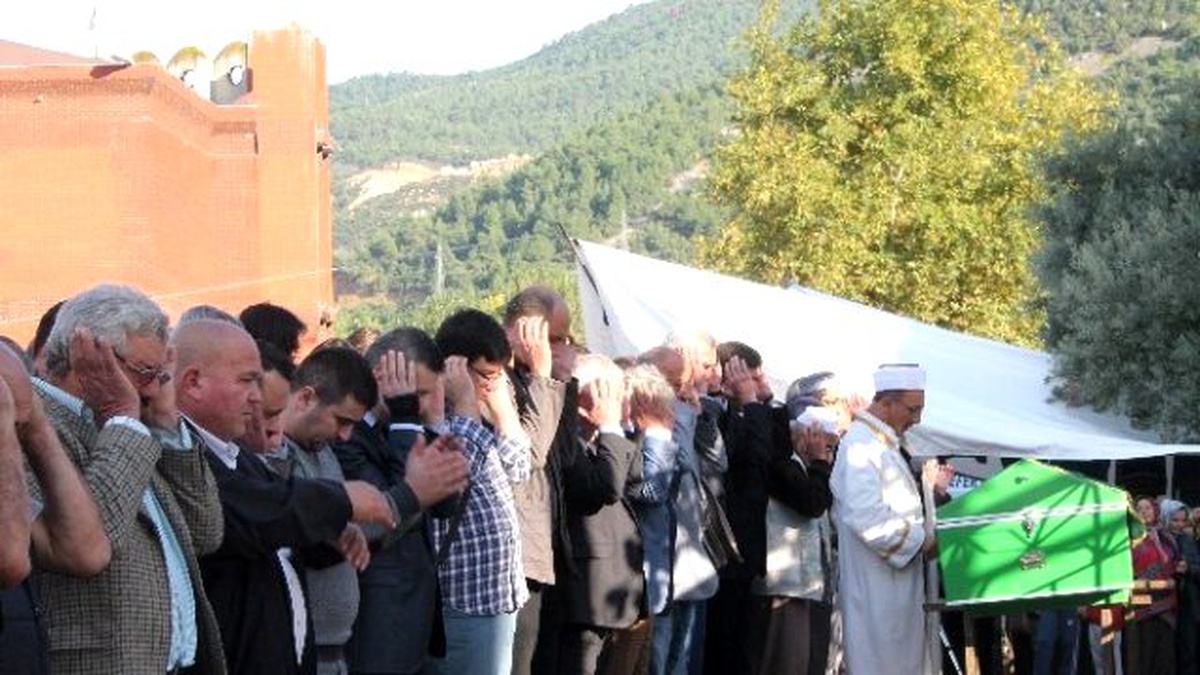 Sevenleri Son Yolculuğundan Yalnız Bırakmadı