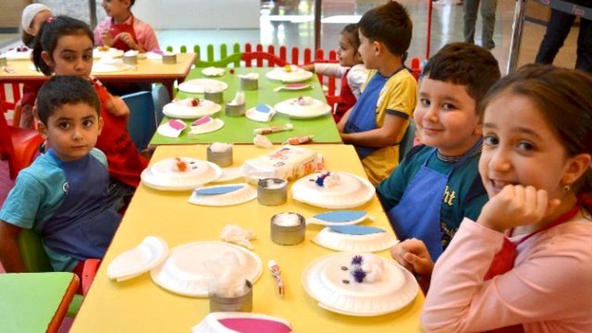 Sevimli Tavşanlar Piazza\'yı Şenlendirdi