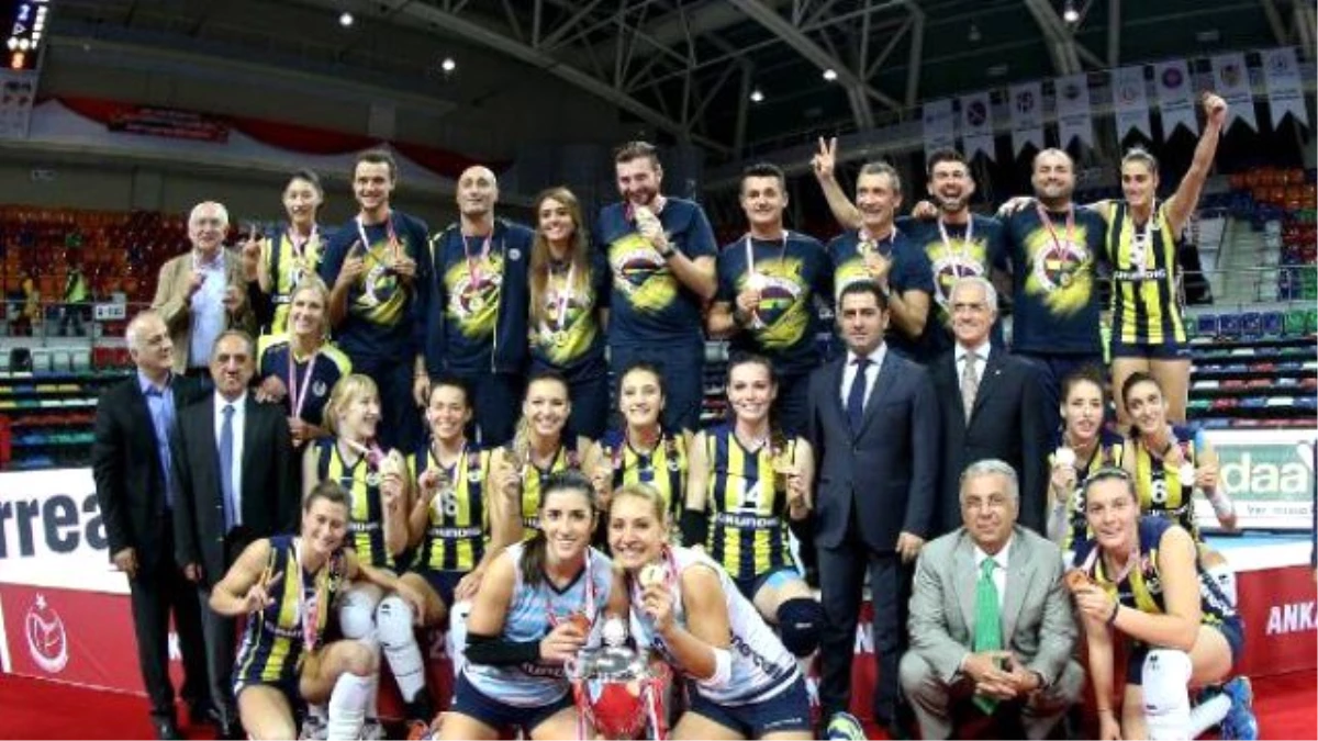 Spor Toto Kadınlar Voleybol Şampiyonlar Kupası Fenerbahçe Grundig\'in