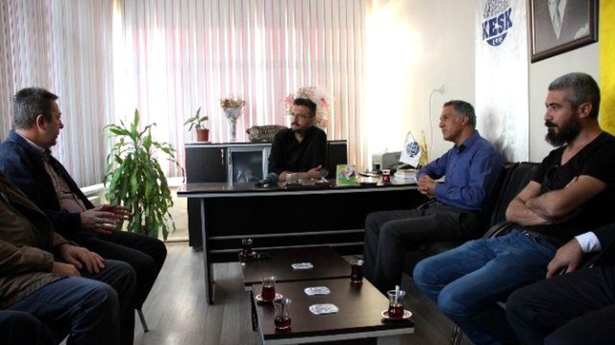 Stk\'lardan Eğitim-sen\'e Taziye Ziyareti