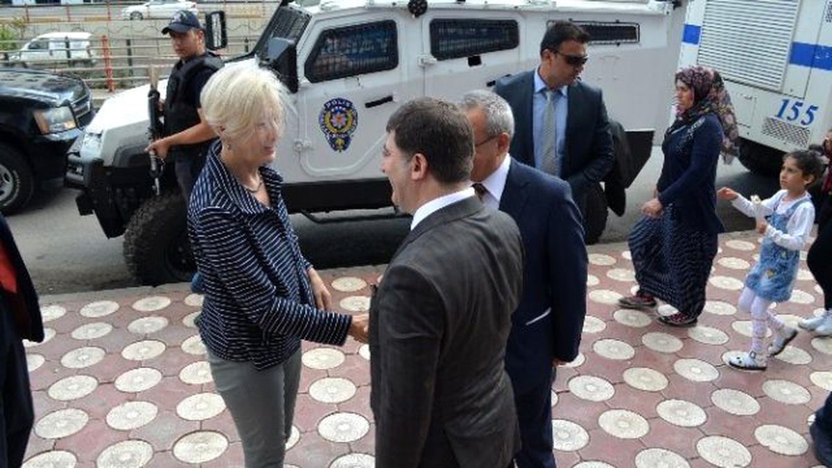 ABD Adana Başkonsolosu AK Parti\'yi Ziyaret Etti