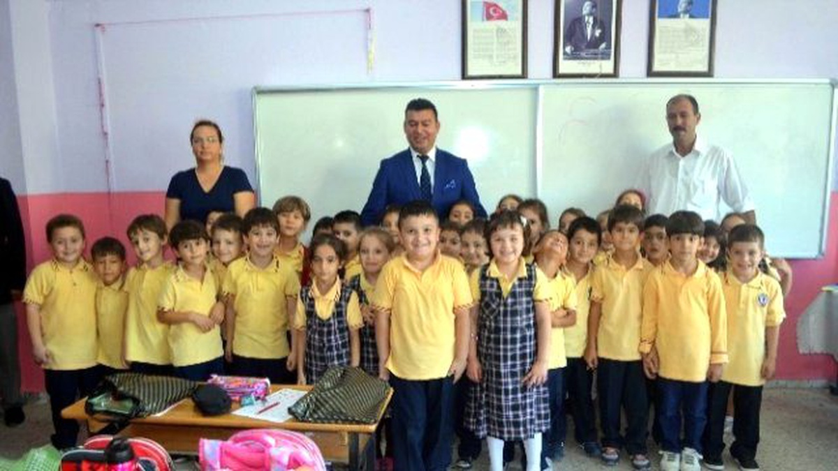 Başkan Akın\'dan Öğrencilere Kırtasiye Desteği