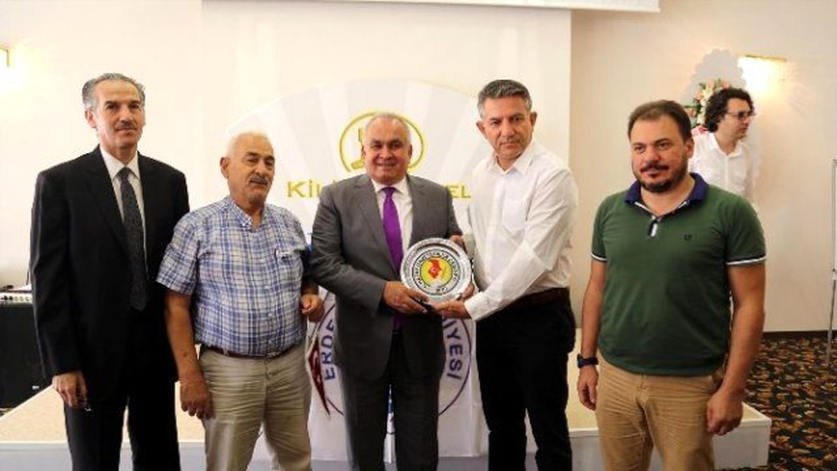 Başkan Tollu, Bölge Gazetecilerine Kızkalesi\'ni Anlattı