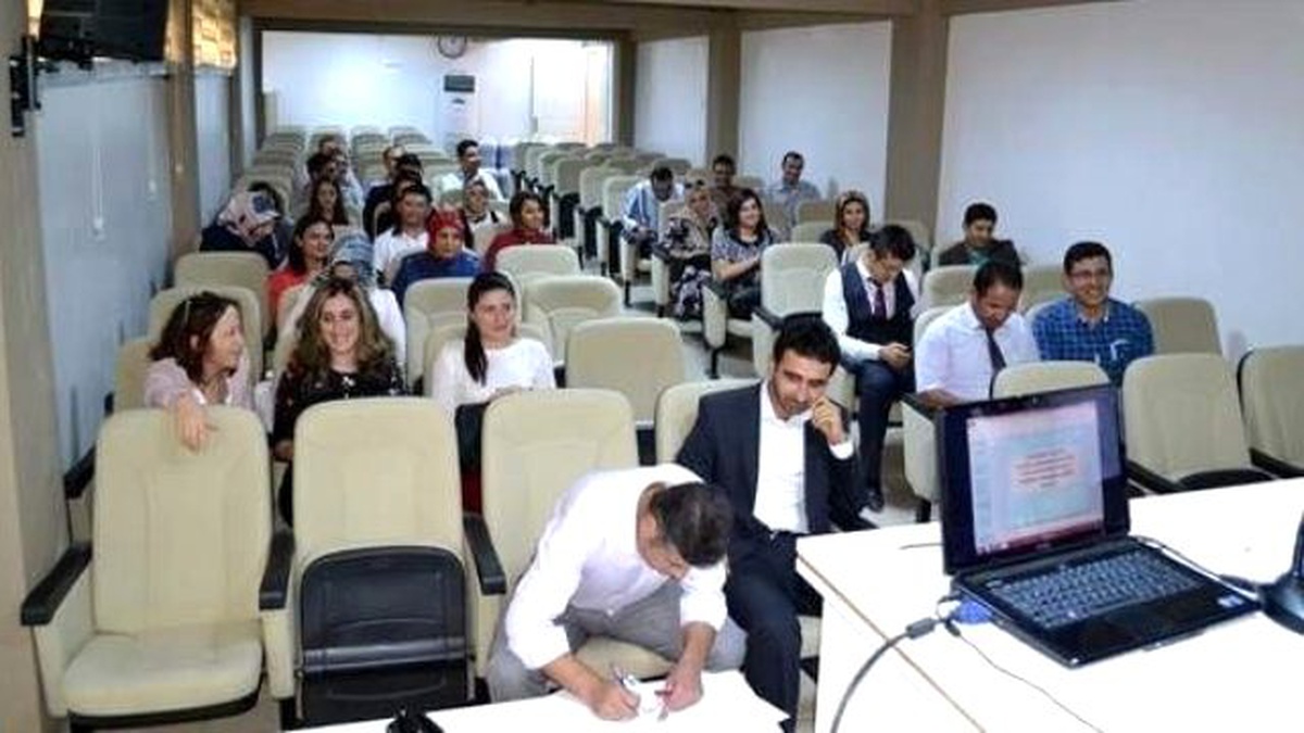 Besni\'de Erdemli ve Başarılı Birey Projesi Sene Başı Toplantısı Yapıldı