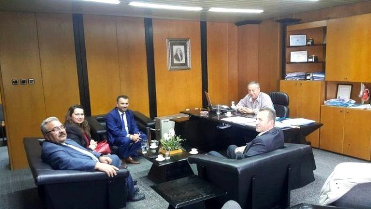 Bozüyük\'te Sınıf Donatma Projesi Devam Ediyor
