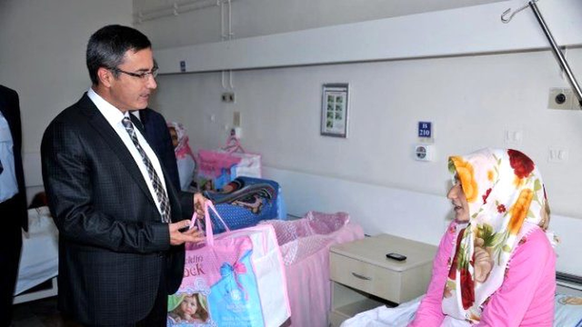 Büyükşehir Belediyesinden Yeni Doğan Bebeklere Hediye Paketi