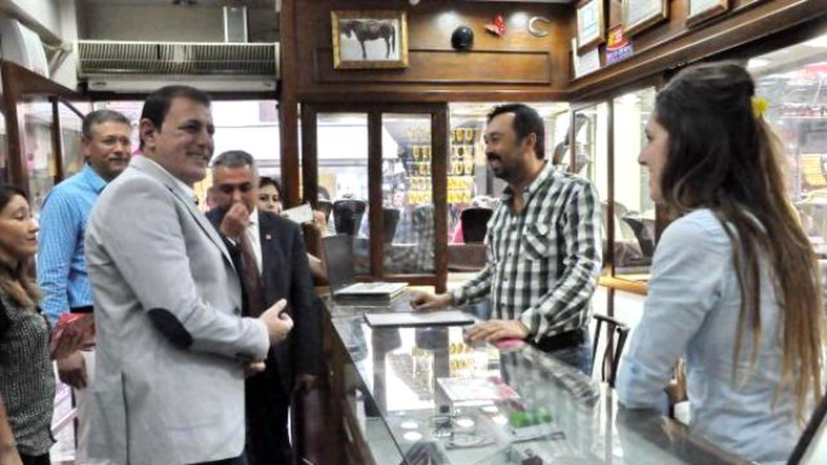 CHP\'lı Yıldız: Gazetecileri Tweet Attı Diye İçeri Atıyorsun, Canlı Bombayı Neden Tutuklayamıyorsun