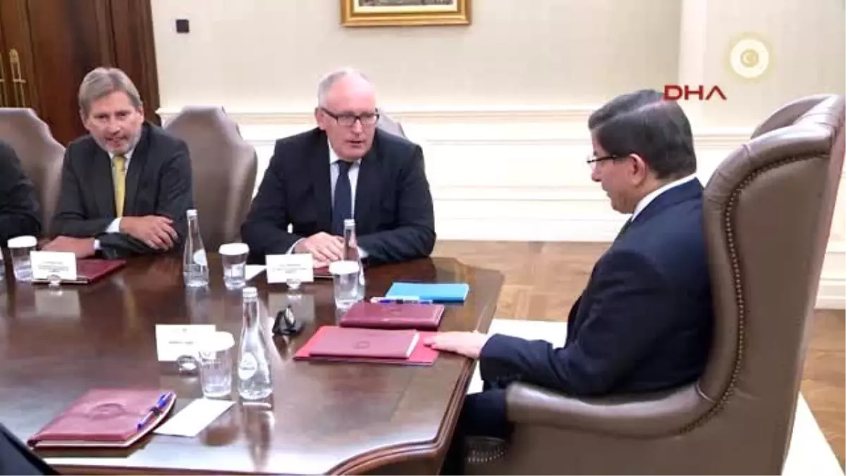 Davutoğlu AB Komisyonu Başkan Yardımcısı Frans Timmermans\'ı Kabul Etti