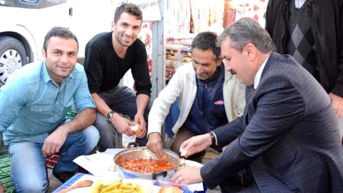 Destici, Mardinli Pazarcıların Sofrasına Misafir Oldu
