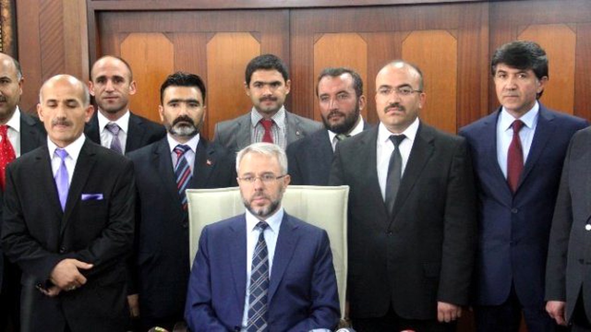 Hayatı Anlatan Eller\' Camilerde Engelleri Aşıyor