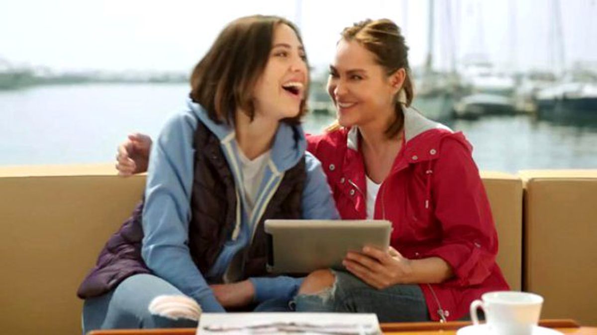 Hülya Avşar Ankara Reklamını Durdurdu