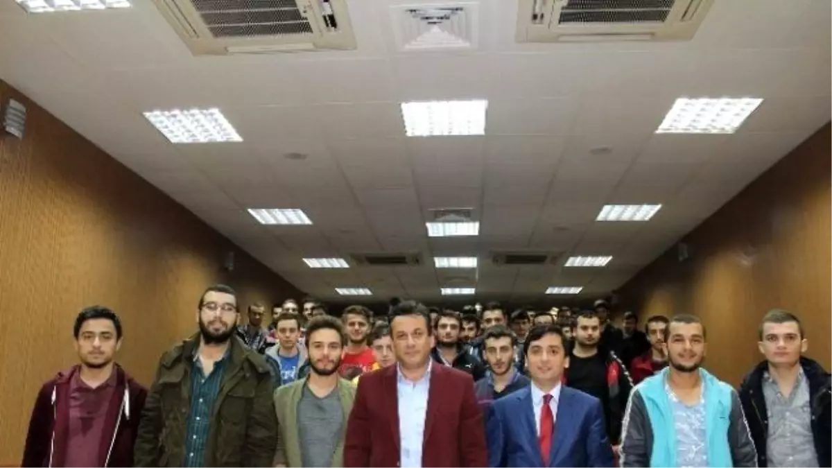 İş Adamı Celil Hekimoğlu Geleceğin Mühendis Adaylarına Konferans Verdi