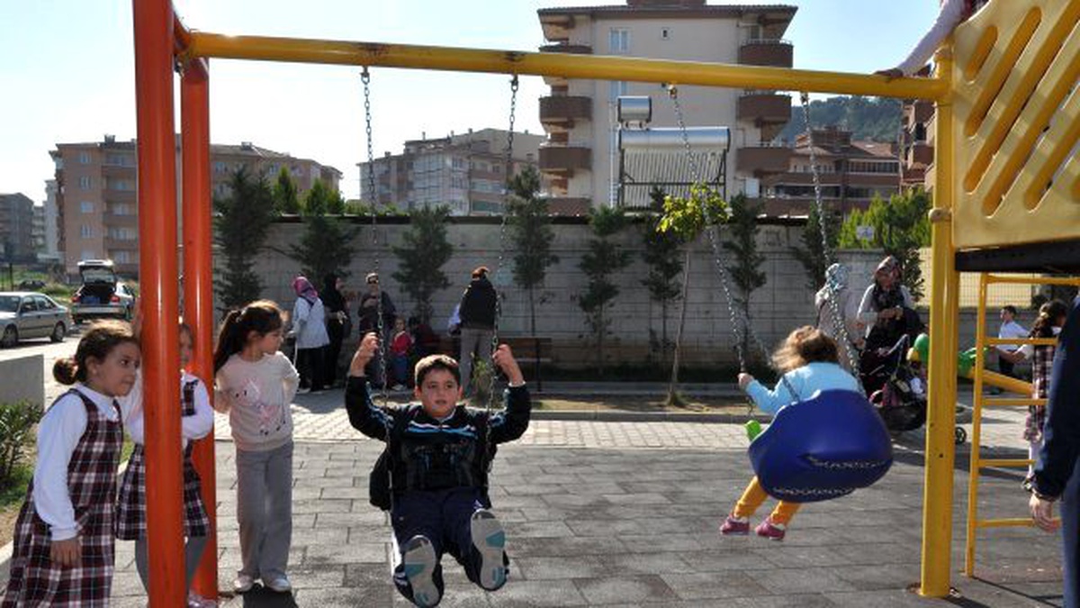 Mudanya\'da Parklar Güzelleşiyor!