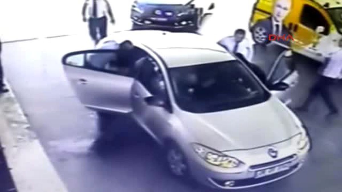 Konvoyu Durdurulan MHP'liler, AK Partilileri Dövmüş