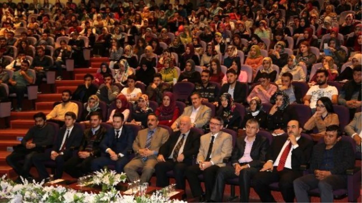 Tokat\'ta "İslam ve Gençlik" Konferansı