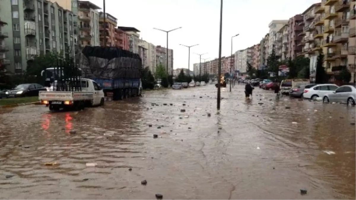 Uşak\'ta Sel Sorununa Kalıcı Çözüm Çalışması