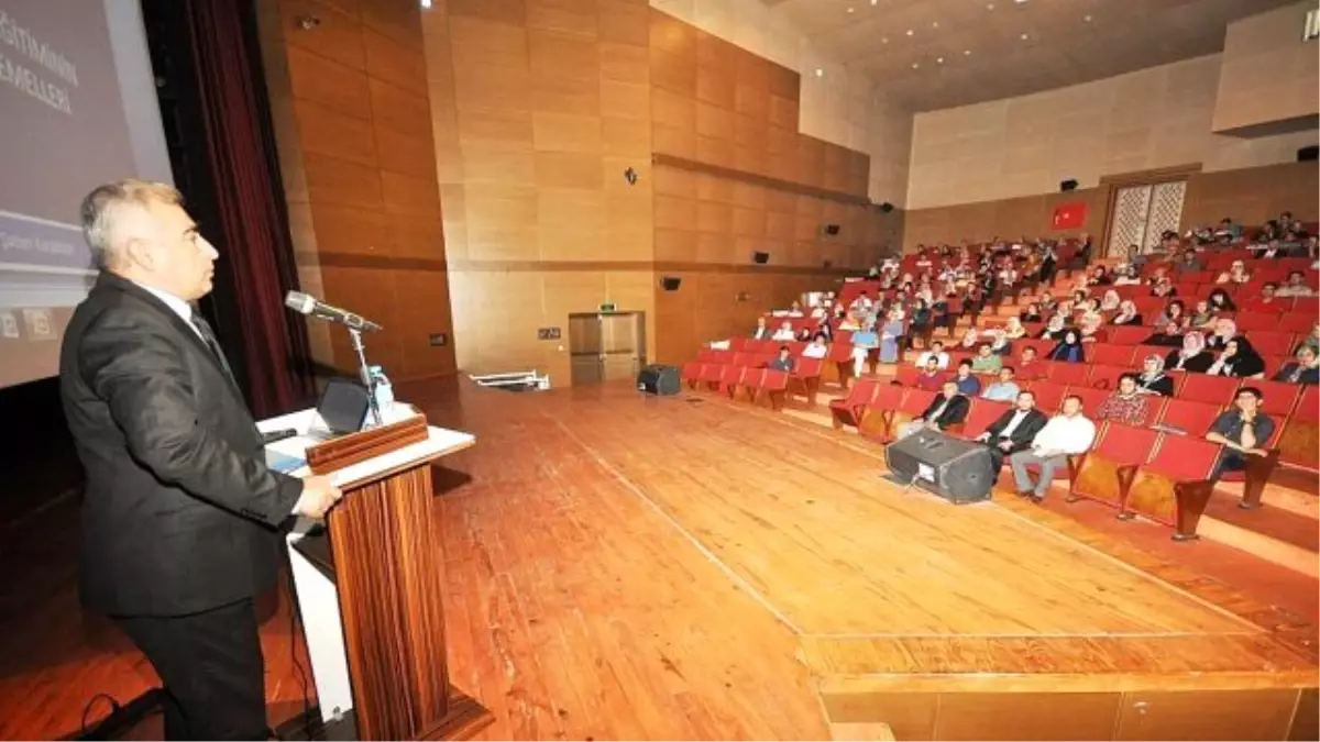 Batmanda Değerler Eğitimi İrfani Temeller Adında Konferans Verildi