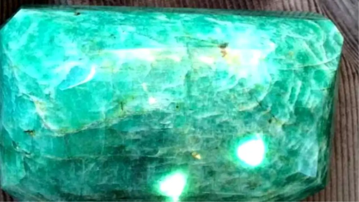 Dünya\'nın En Büyük 3. Zümrüdü Türkiye\'de Banka Kasasından Çıktı