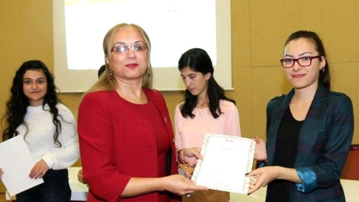 Fakülte Birincilerine YÖK\'ten Kutlama Belgesi
