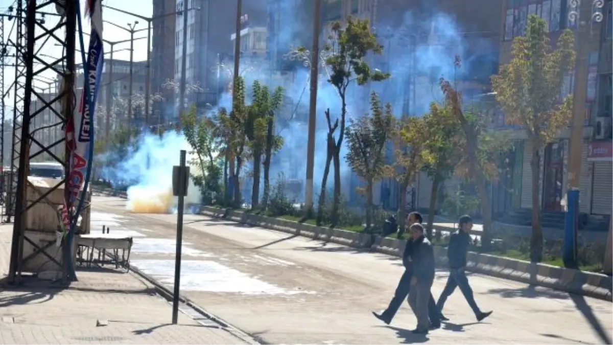 Hakkari'deki İzinsiz Gösteride 2 Kişi Hayatını Kaybetti