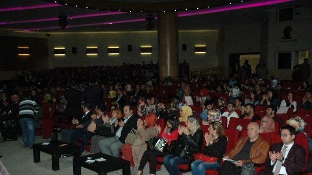 Ilıcalı\'dan, "Türkiye\'deki Büyük Ulaşım Yatırımları ve Üniversite İlişkileri" Konferansı