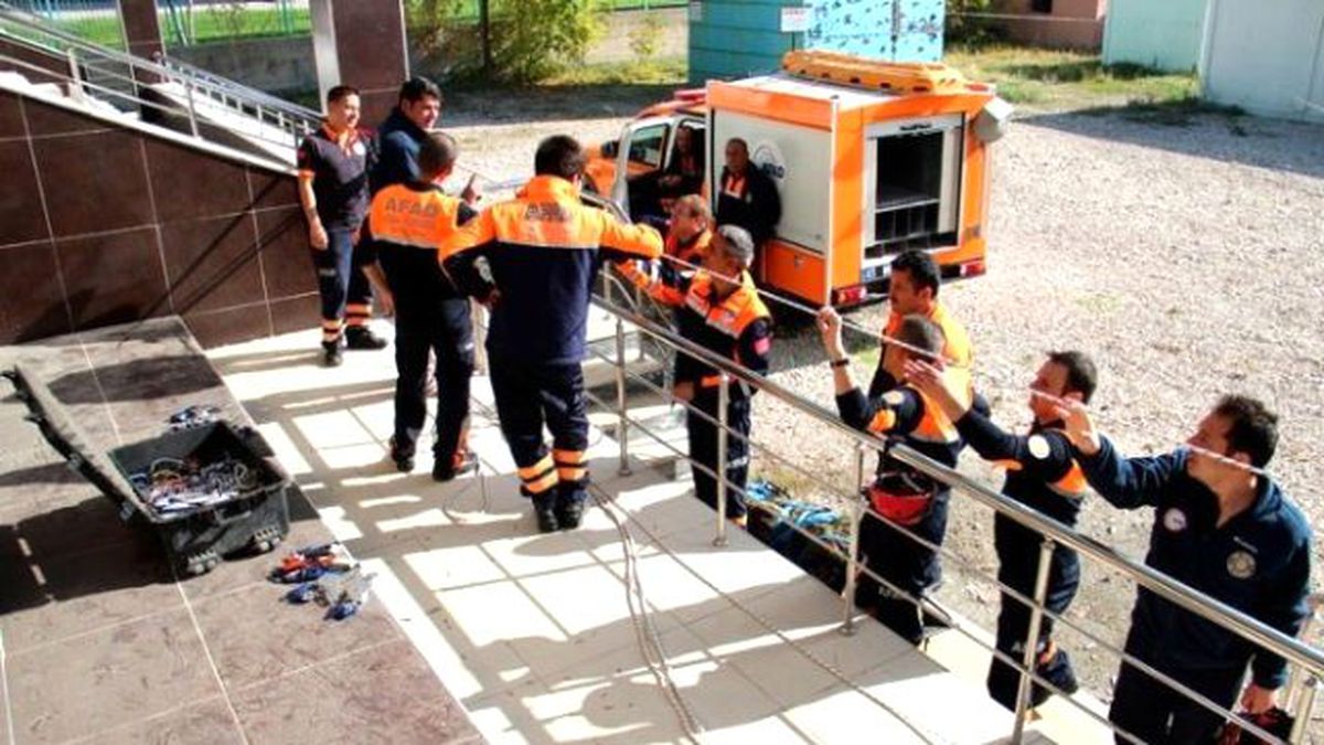 Insarag Dağcılık Eğitimleri Devam Ediyor