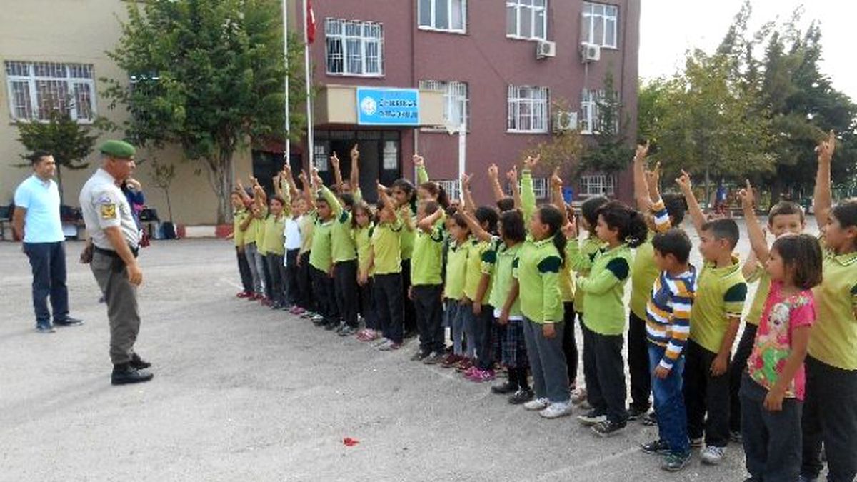 Jandarma Trafik\'ten Öğrencilere Eğitim