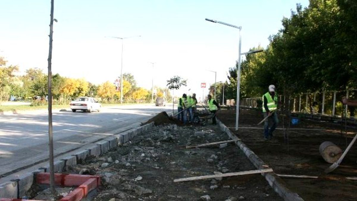 Kaldırım Çalışmaları Devam Ediyor