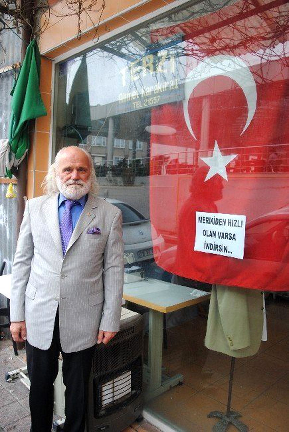 Bursalı Esnaftan Teröristlere Gözdağı: Mermiden Hızlısı Varsa İndirsin