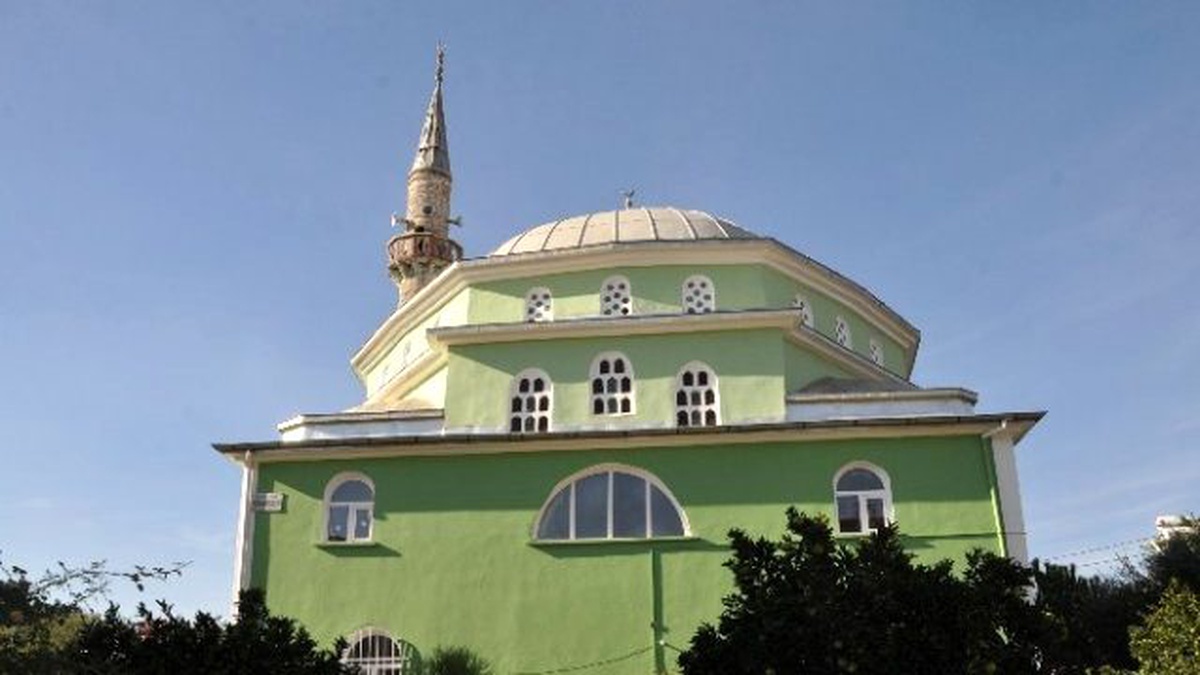 Nazilli Belediyesi Bozyurt Camisi ve Sağlık Ocağını Onardı
