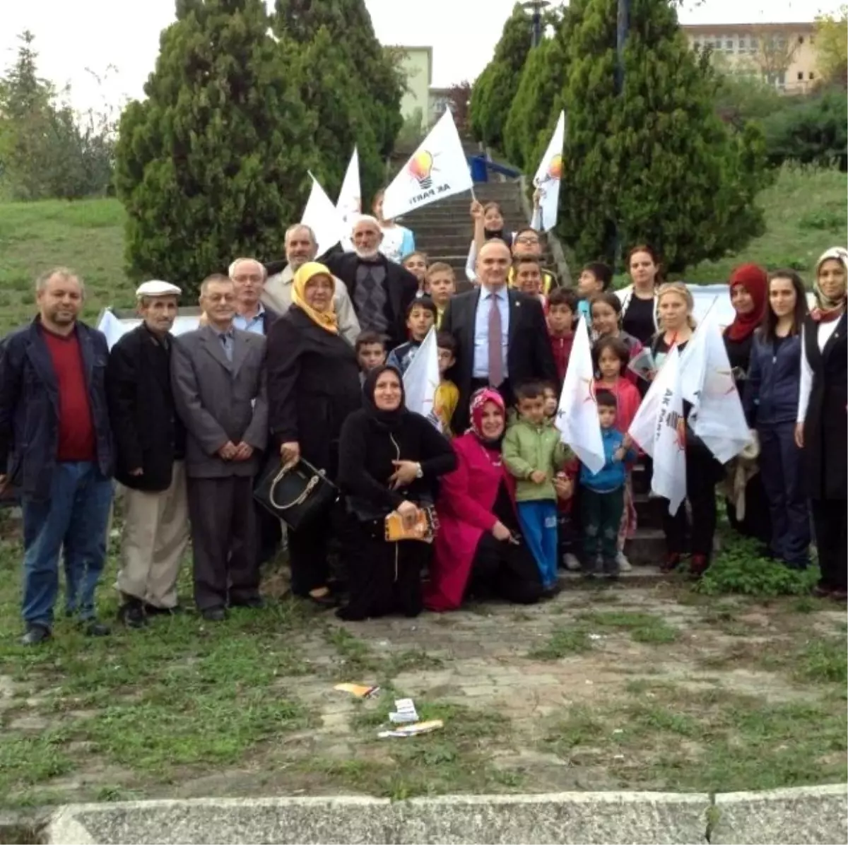 Özlü "Kalıcı İş Yerleri Sorununu Çözdük"