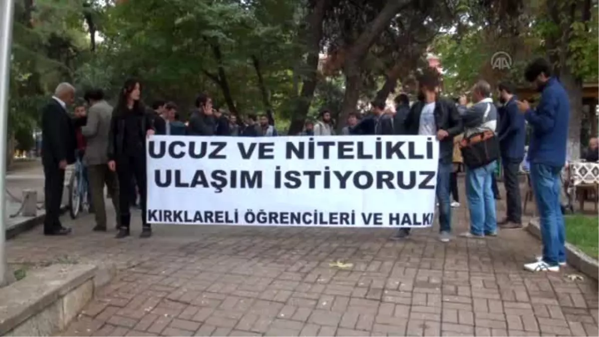 Üniversite Öğrencileri, Ulaşım Zammını Protesto Etti