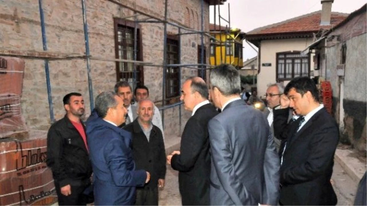 Vali Erol Akşehir\'deki Sokak Sağlıklaştırma Çalışmalarını İnceledi